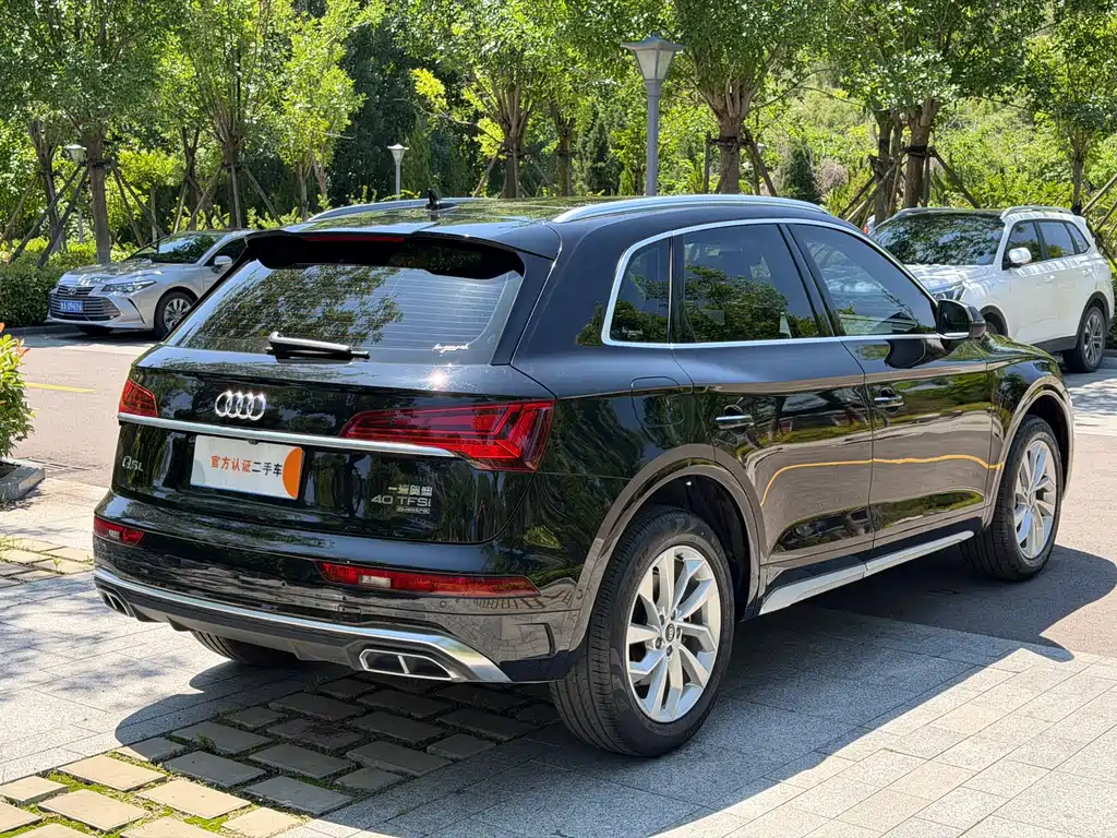 Audi Q5L 2022 — фото 6
