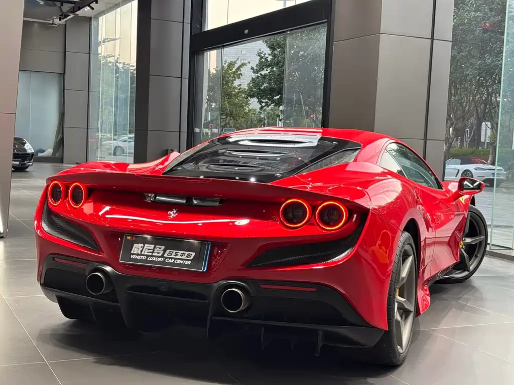 Ferrari F8 2022 — фото 3