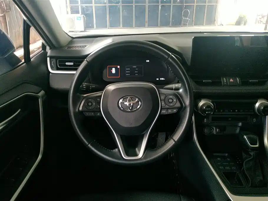 Toyota Wildlander 2023 — фото 15