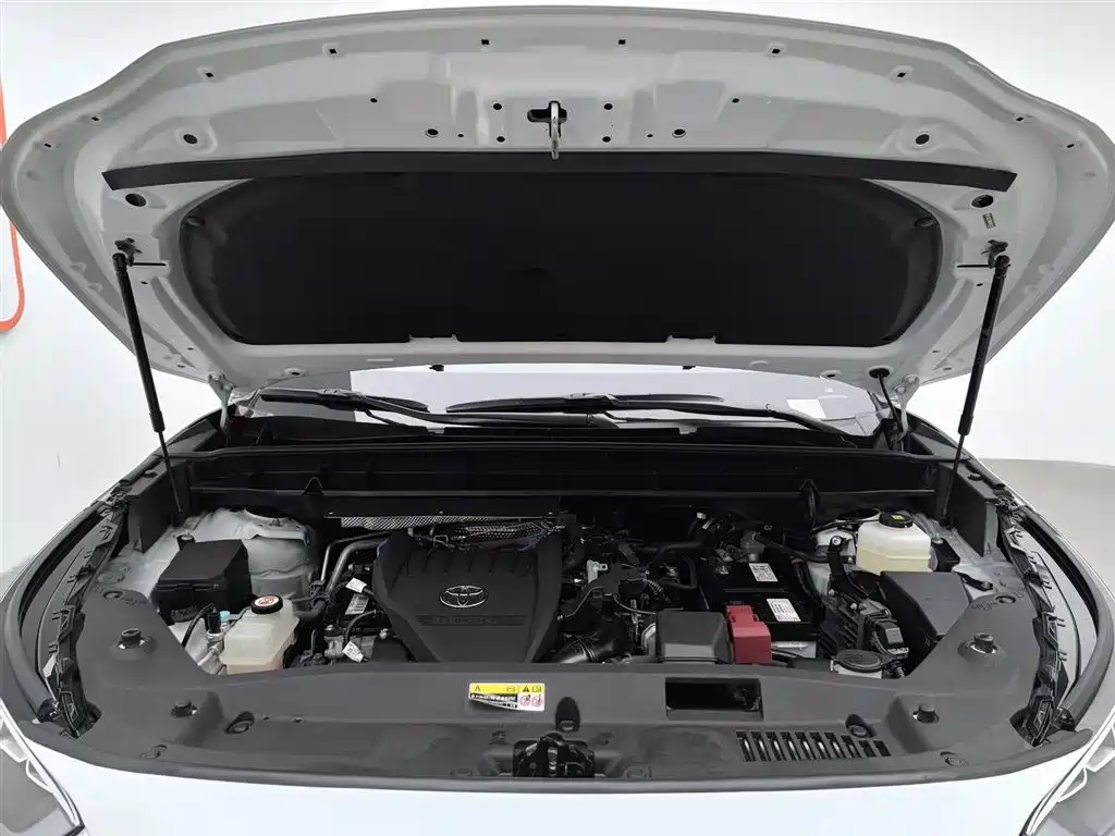 Toyota Crown Kluger 2023