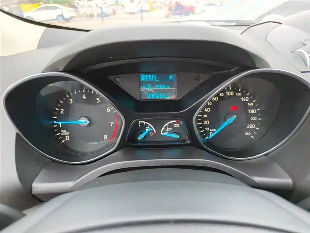 Ford Kuga 2018 — фото 12