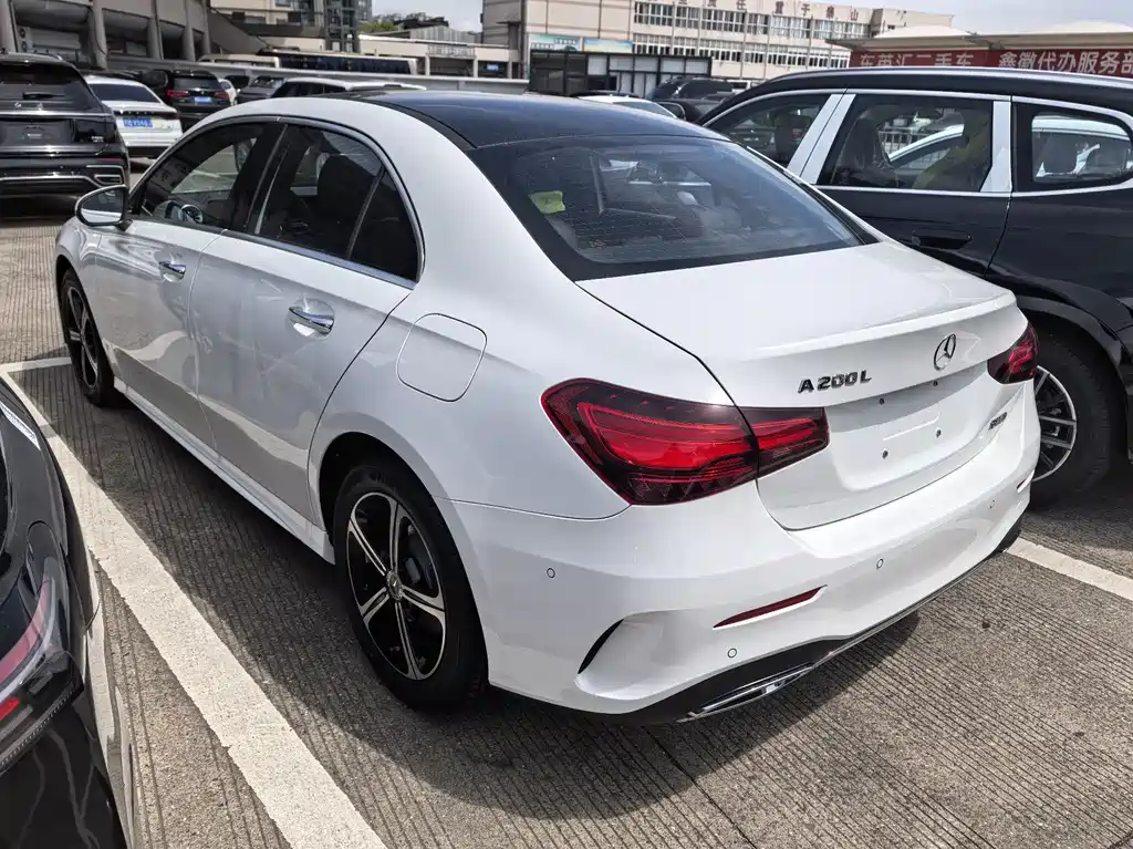 Mercedes-Benz A-Class 2025 — фото 12