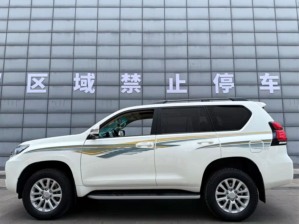 Toyota Prado 2014 — фото 4