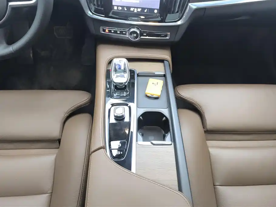 Volvo S90 2023 — фото 16