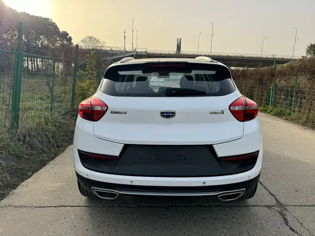 Geely Emgrand GS 2018 — фото 5