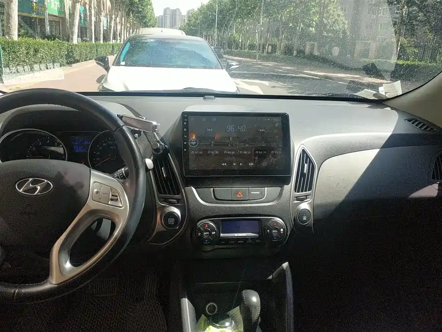 Hyundai ix35 2015 — фото 13