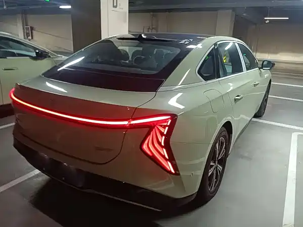 Hongqi EH7 2026