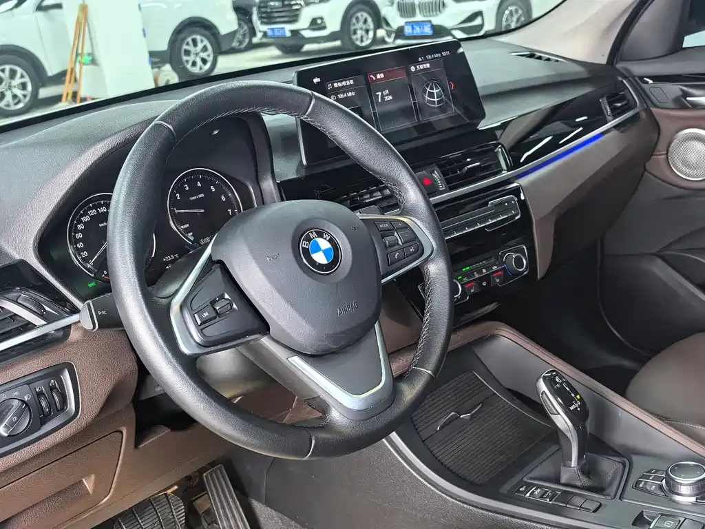BMW X1 2022 — фото 11