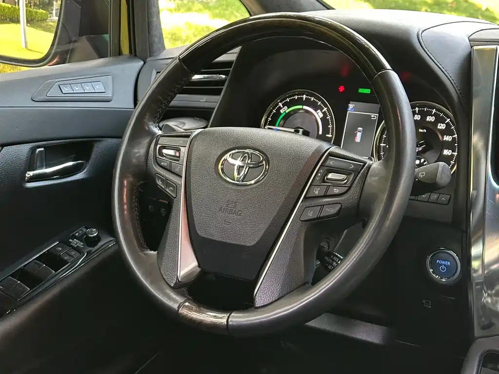 Toyota Alphard 2023 — фото 22