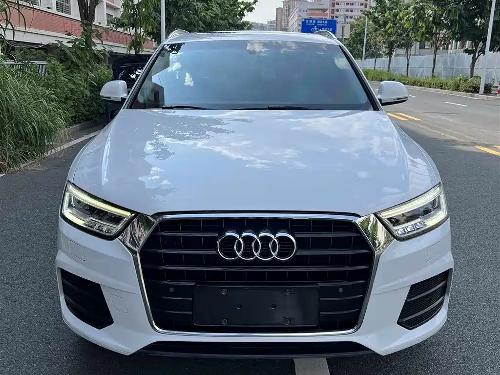 Audi Q3 2018 — фото 14