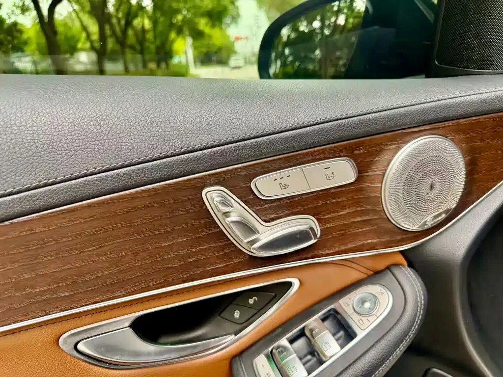 Mercedes-Benz GLC 2020 — фото 7