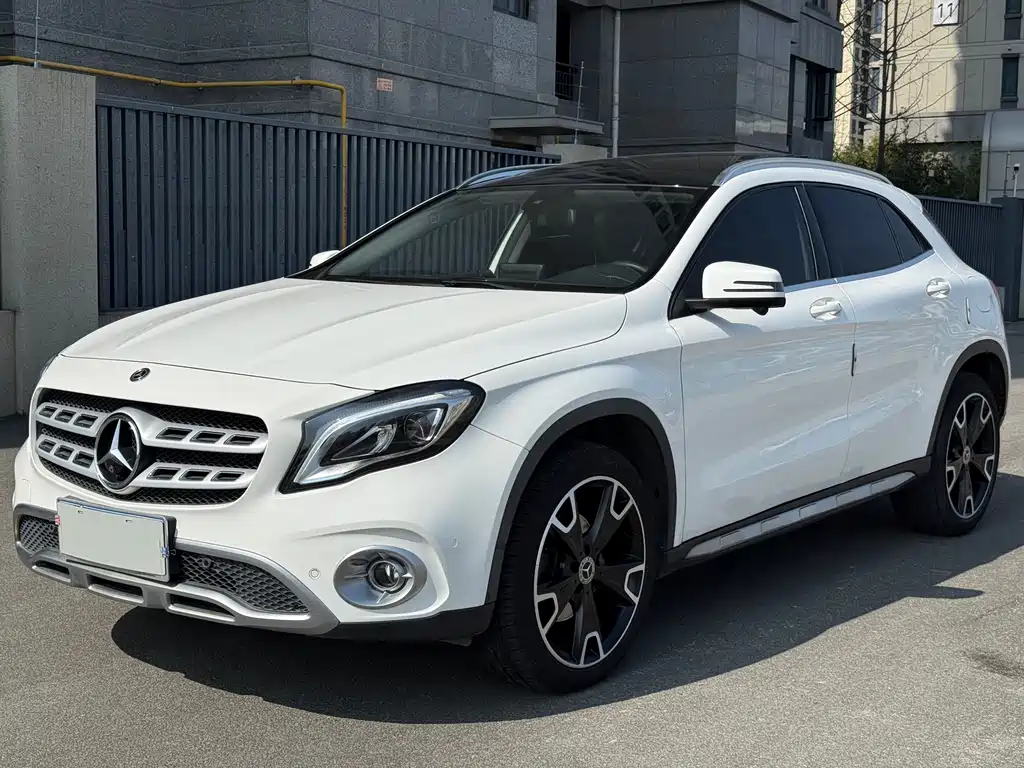 Mercedes-Benz GLA 2018 — фото 1