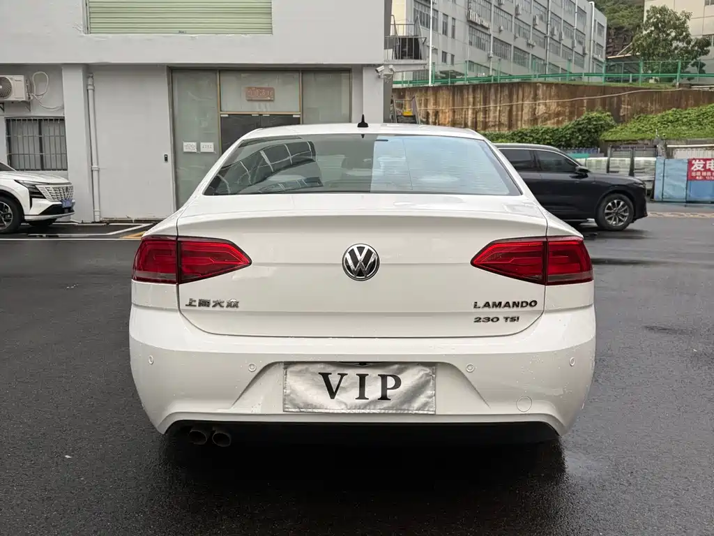 Volkswagen Lamando 2015