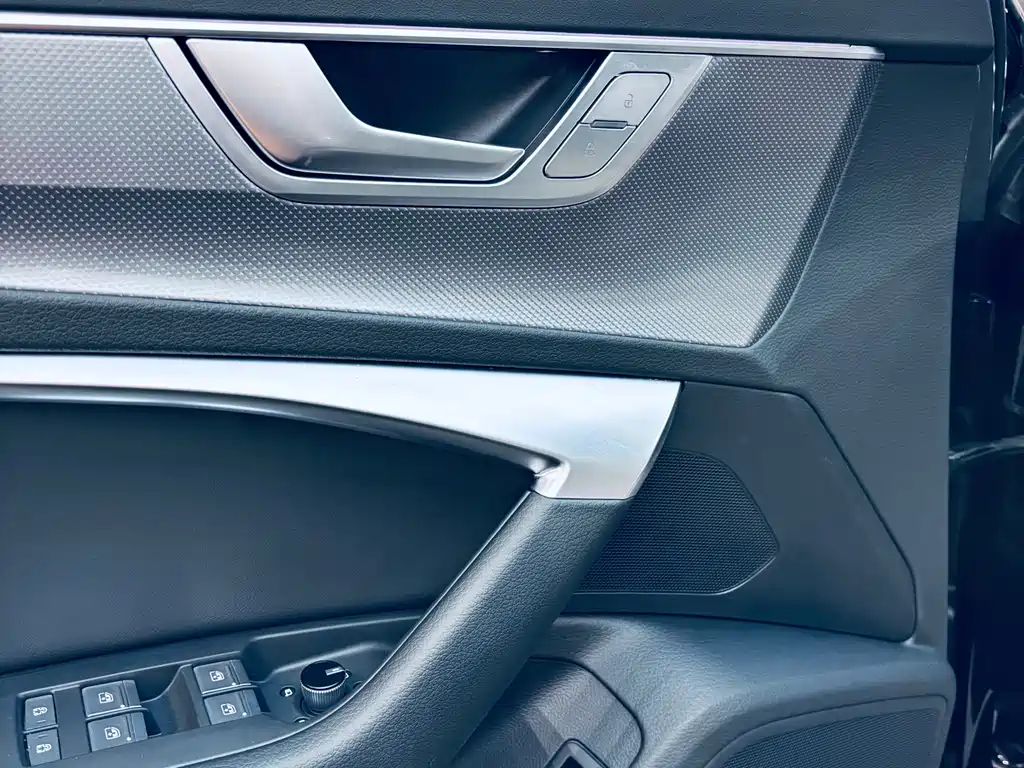 Audi A6L 2022 — фото 6