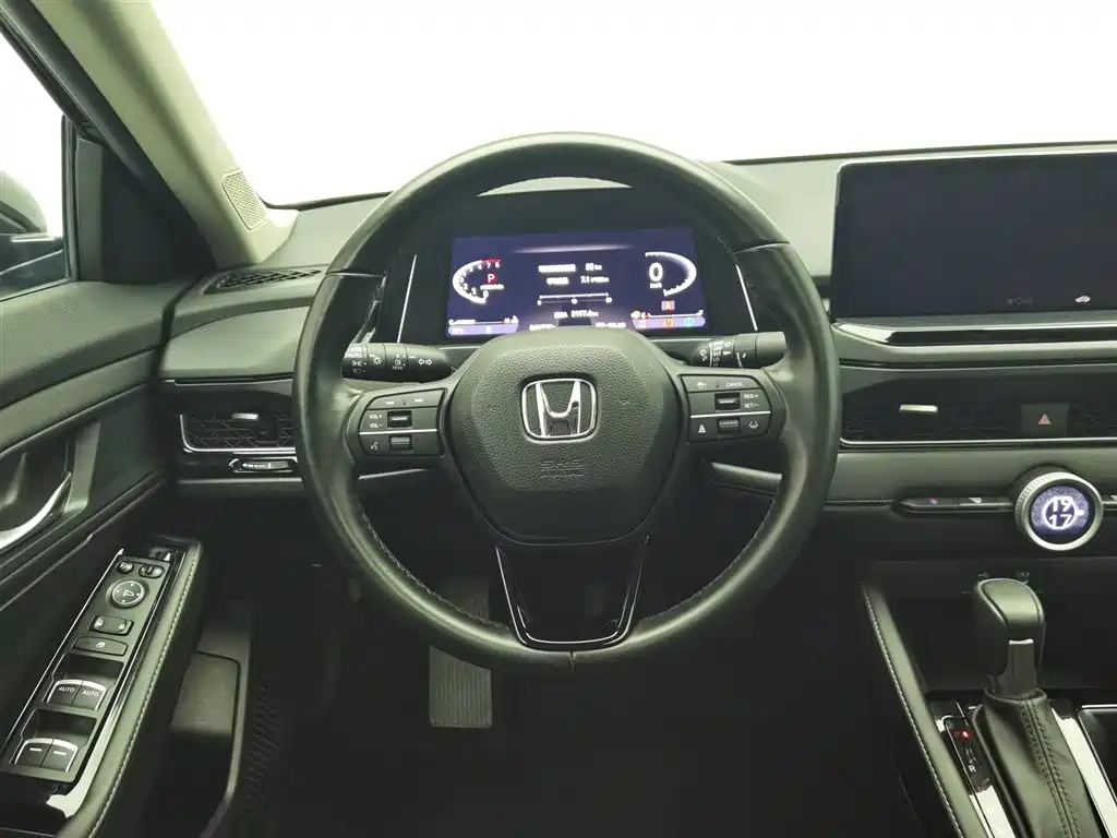 Honda Inspire 2024 — фото 11