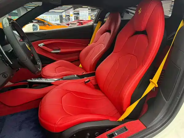 Ferrari F8 2019