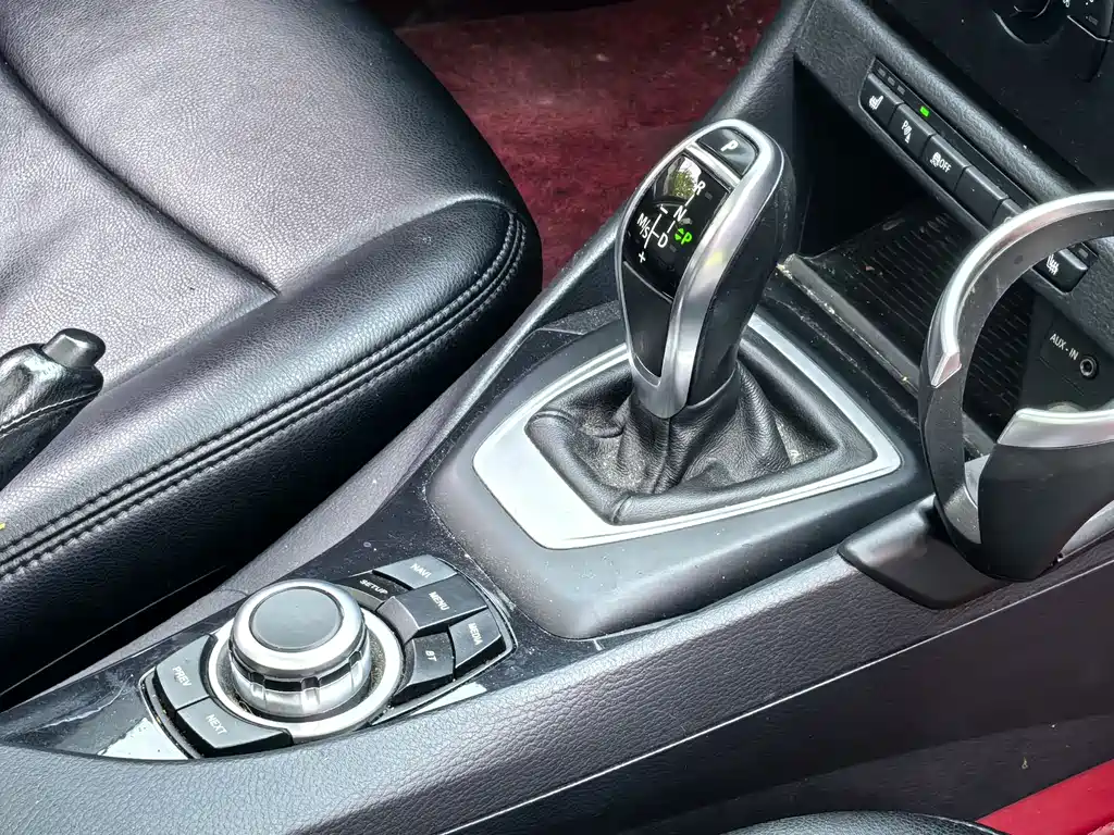 BMW X1 2015 — фото 28