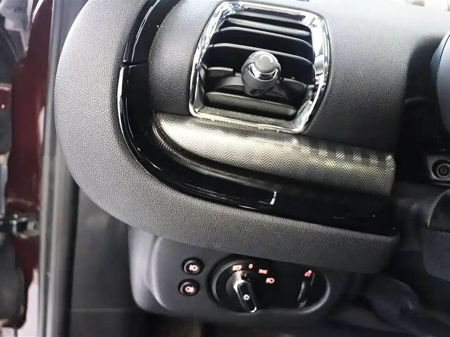 MINI Clubman 2017 — фото 18
