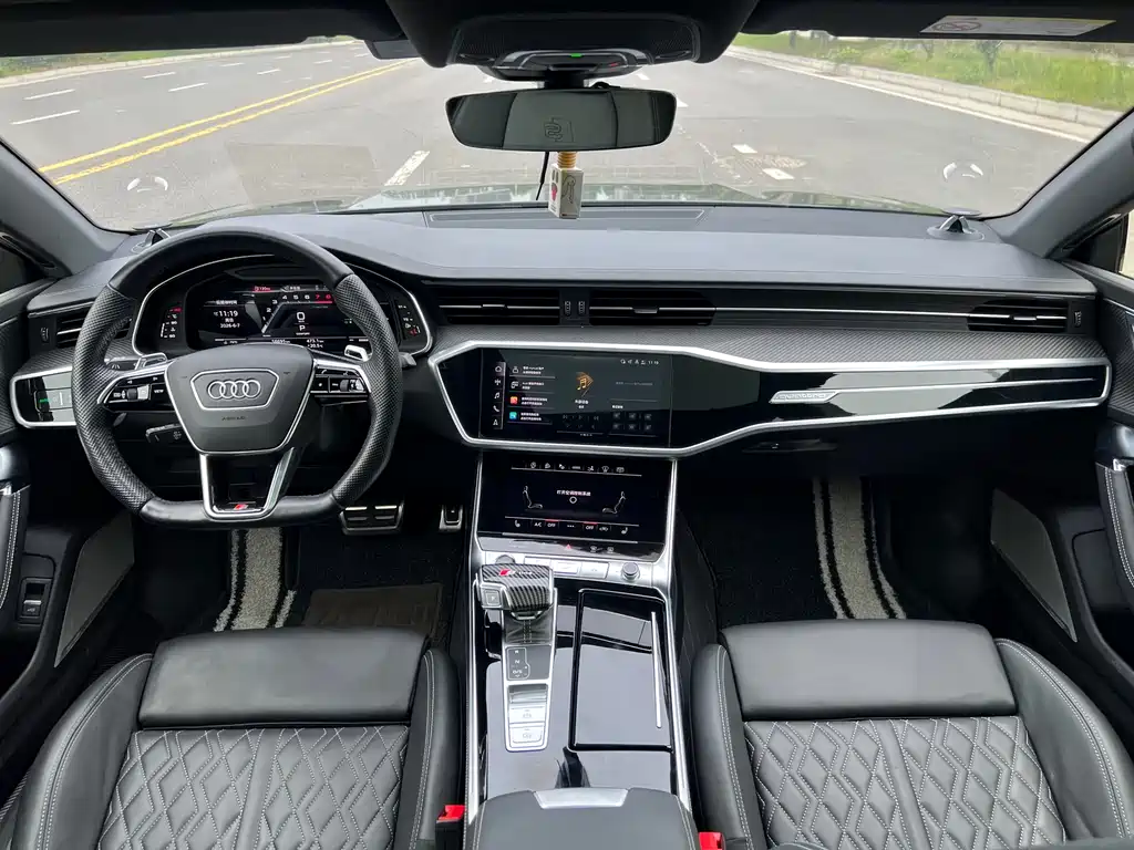 Audi A7 2023 — фото 11