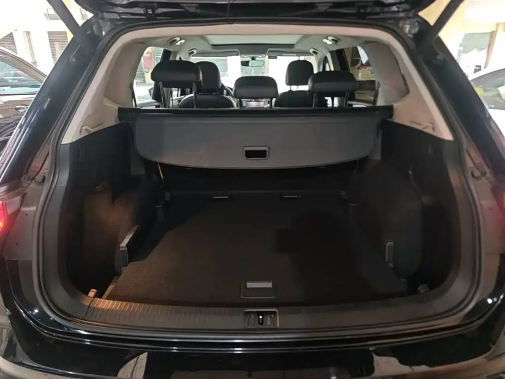 Volkswagen Tiguan L 2018 — фото 19