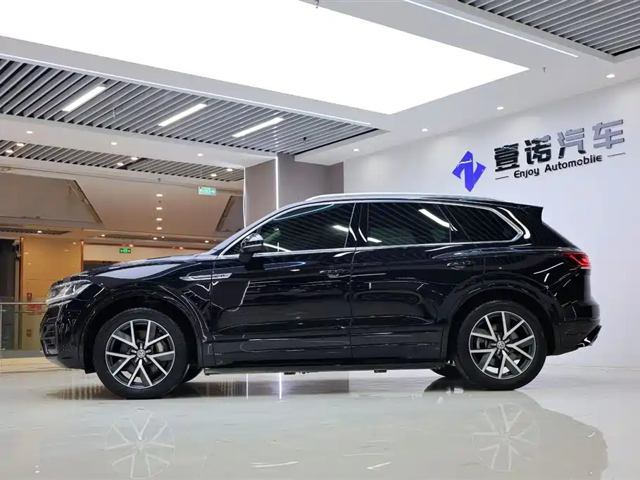 Volkswagen Touareg 2020 — фото 3