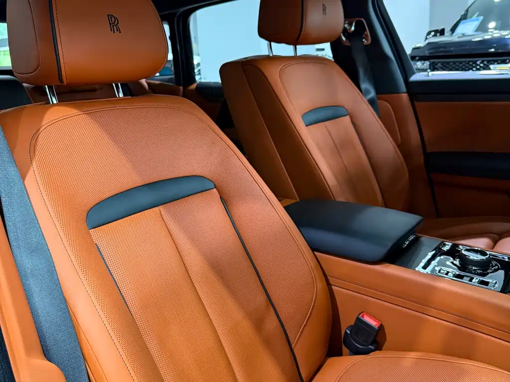 Rolls-Royce Ghost 2022 — фото 12