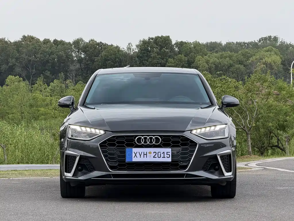 Audi A4L 2022 — фото 2