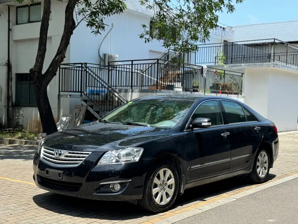 Toyota Camry 2007 — фото 1