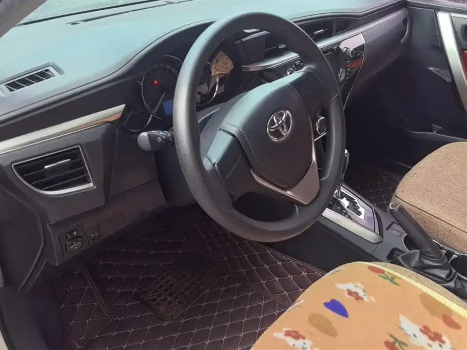 Toyota Corolla 2015 — фото 12