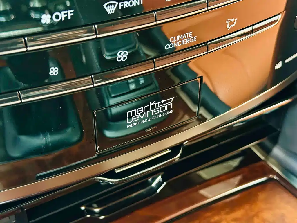 Lexus LX 2021 — фото 11