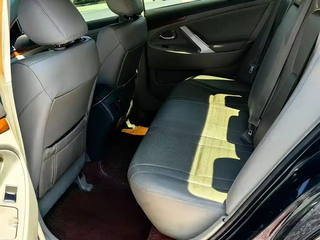 Toyota Camry 2010