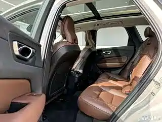 Volvo XC60 2020 — фото 10