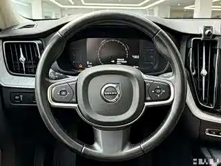 Volvo XC60 2020 — фото 7