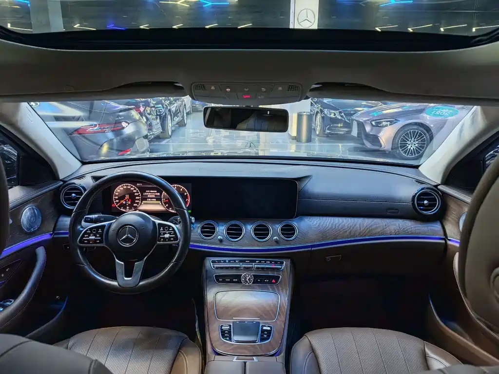 Mercedes-Benz E-Class 2019 — фото 14