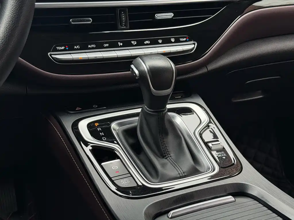 GAC Motor Trumpchi M6 2023 — фото 18