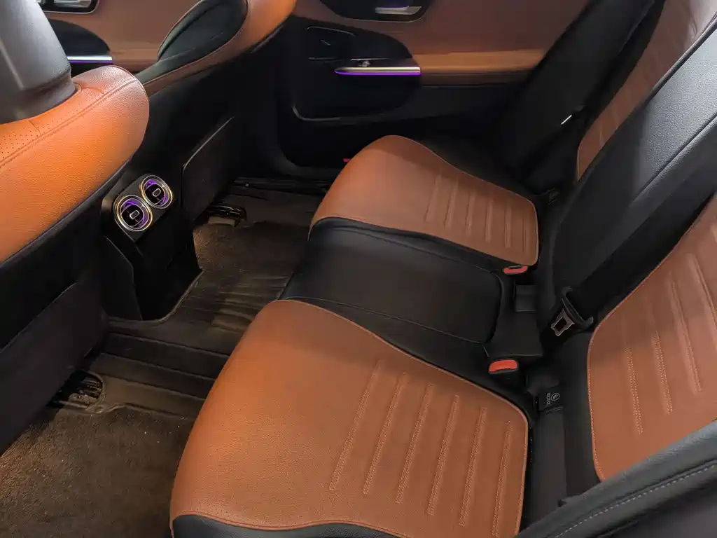 Mercedes-Benz C-Class 2022 — фото 12