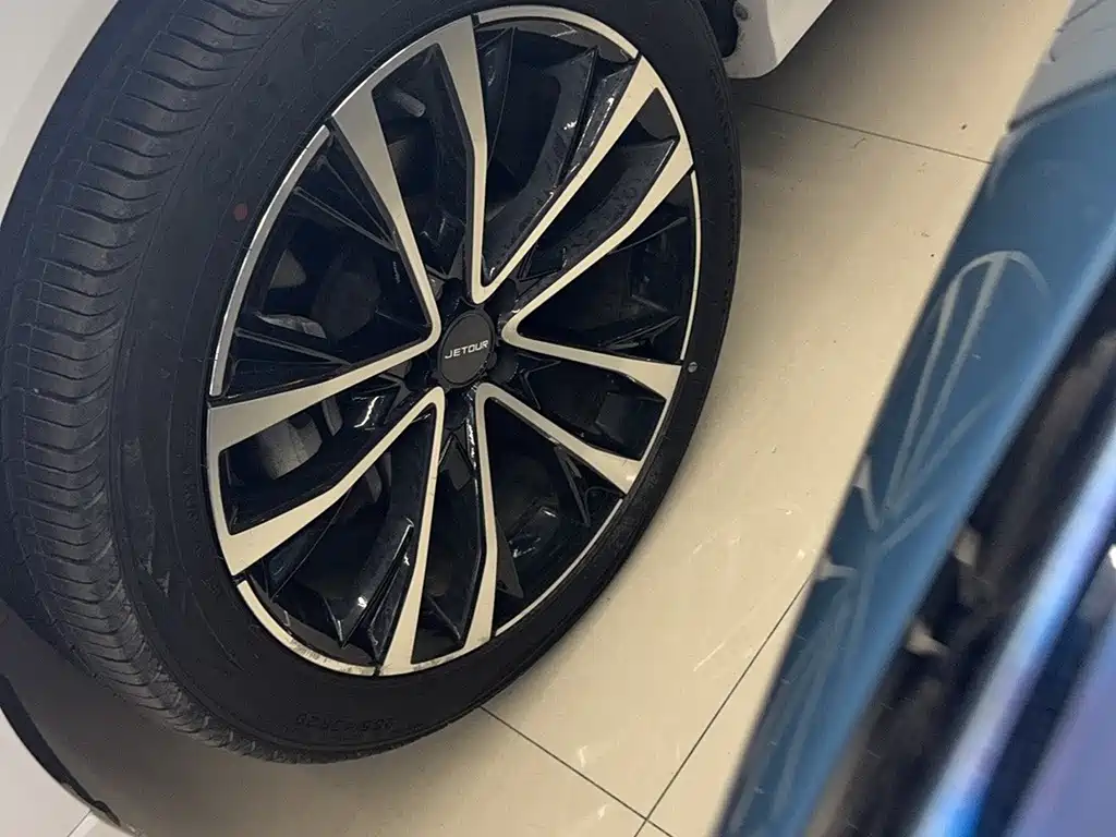 Jetour Jietu X70 PLUS 2021 — фото 18