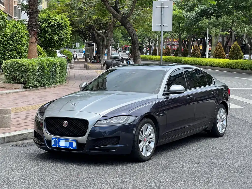Jaguar XFL 2017 — фото 1