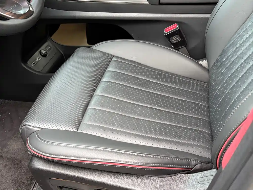 GAC Motor Trumpchi M8 2023 — фото 16
