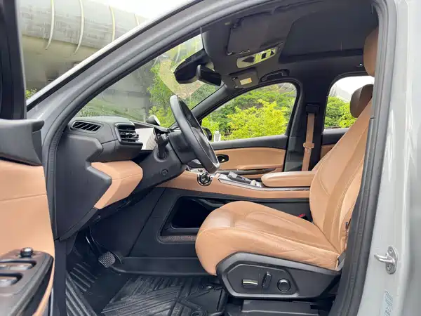 NIO ES6 2020