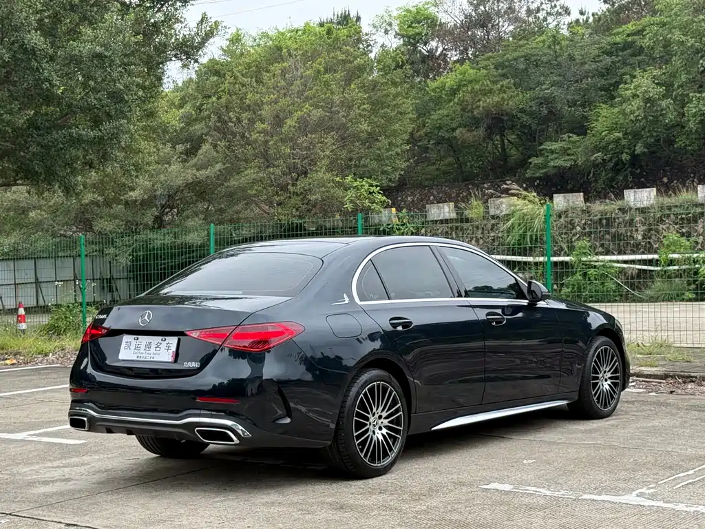 Mercedes-Benz C-Class 2024 — фото 13