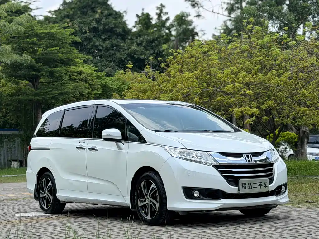 Honda Odyssey 2016 — фото 3