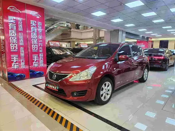 Nissan Tiida 2014