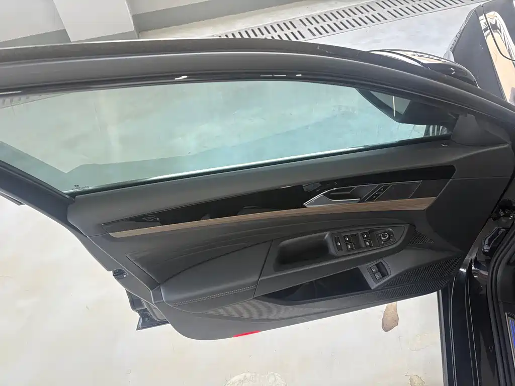 Volkswagen Passat PHEV 2020 — фото 13