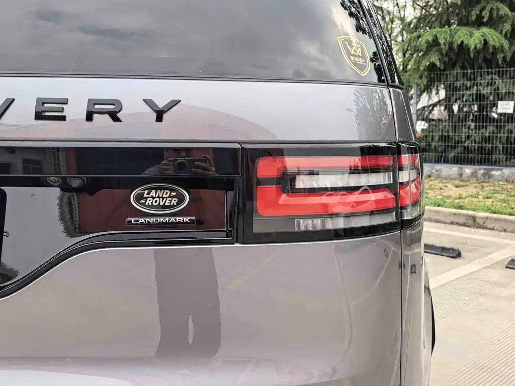 Land Rover Discovery 2021 — фото 15