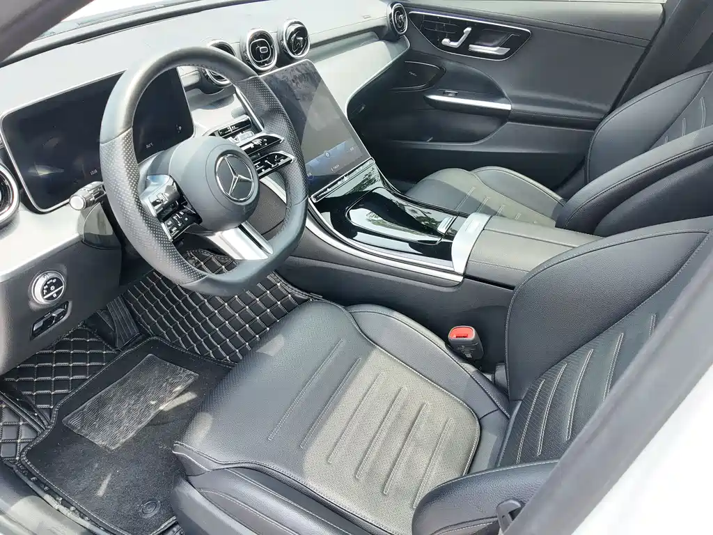 Mercedes-Benz C-Class 2022 — фото 7