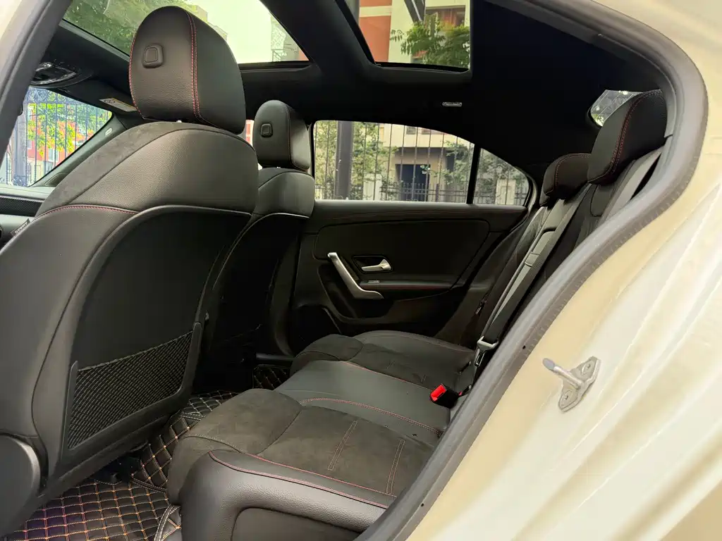 Mercedes-Benz A-Class 2023 — фото 6