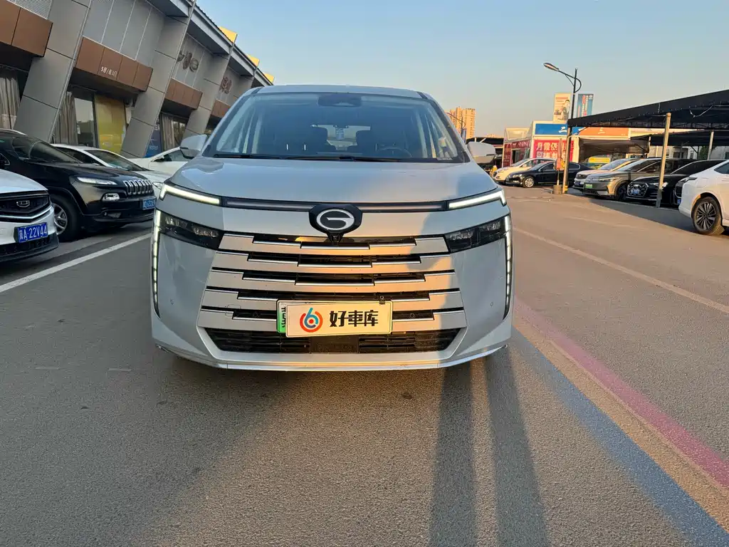 GAC Motor E8 Hybrid 2025 — фото 2