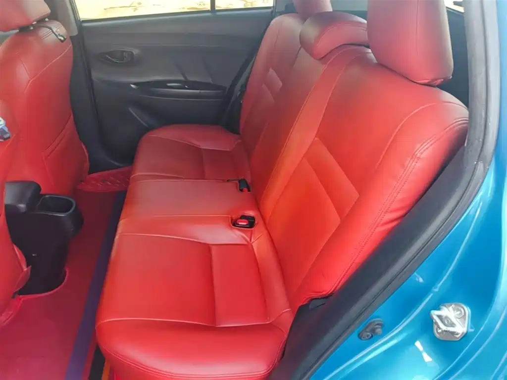 Toyota Yaris L 2018 — фото 17