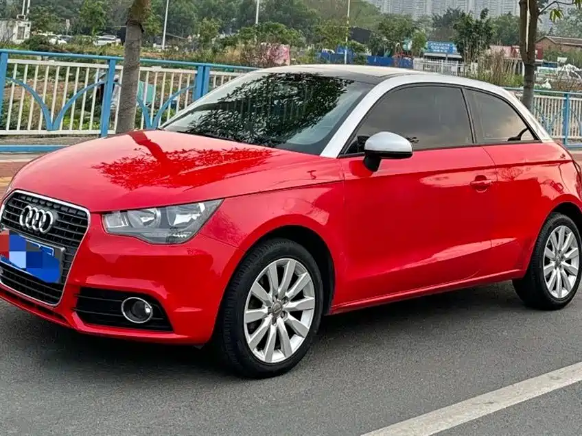 Audi A1 2011 — фото 1